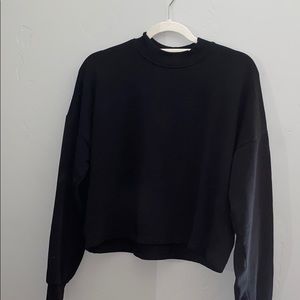Cropped black crew neck